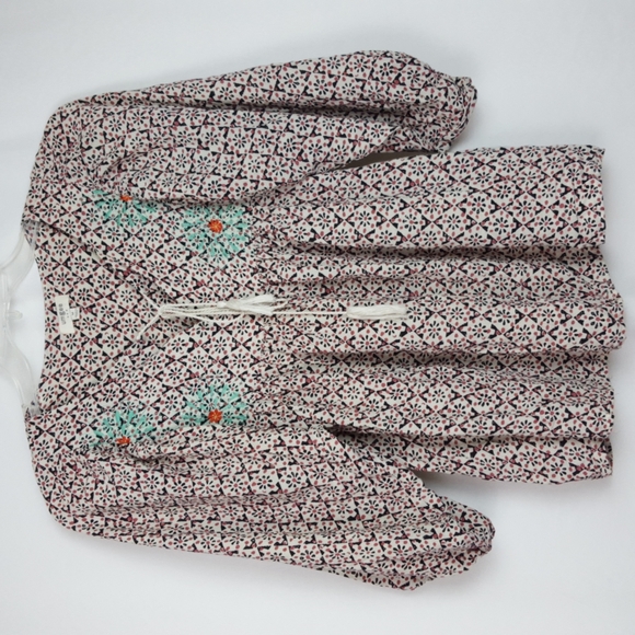 Umgee Ballon Sleeves embroidered baby doll blouse - Picture 2 of 10